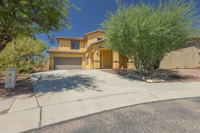 Building Photo - SHOWING SATURDAY 04/25 @ NOON. MUST TEXT AGENT!