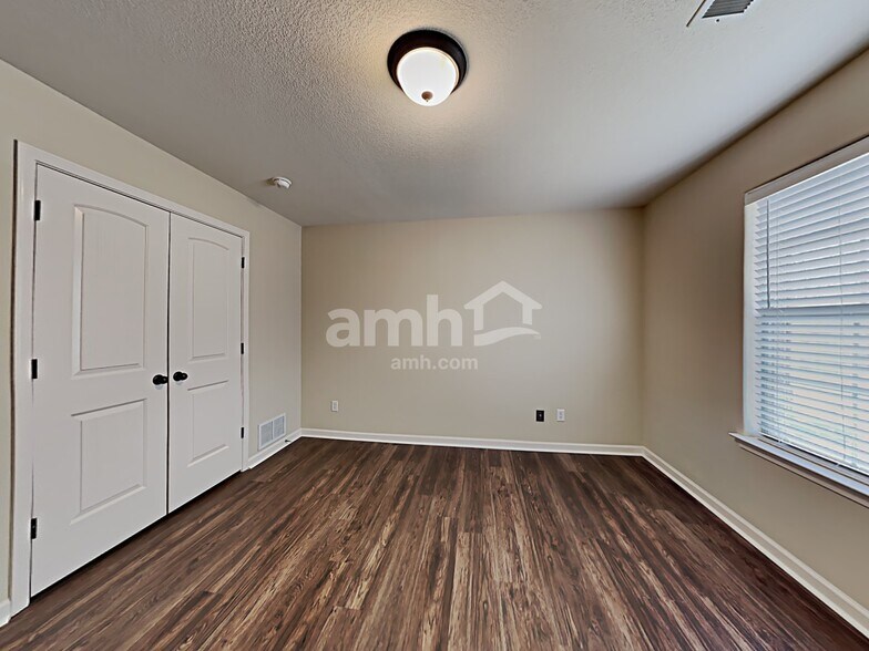 Building Photo - 6652 Clingmans Cv