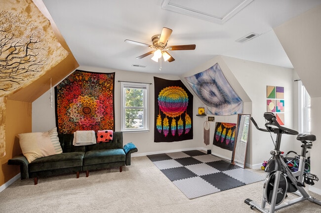 Building Photo - 2446 Gracie White Cir