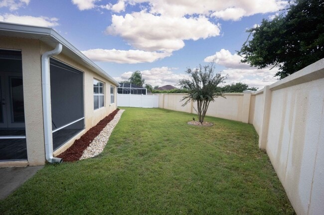 Building Photo - 3BR/2BA Courtyard Villa in The Village of ...