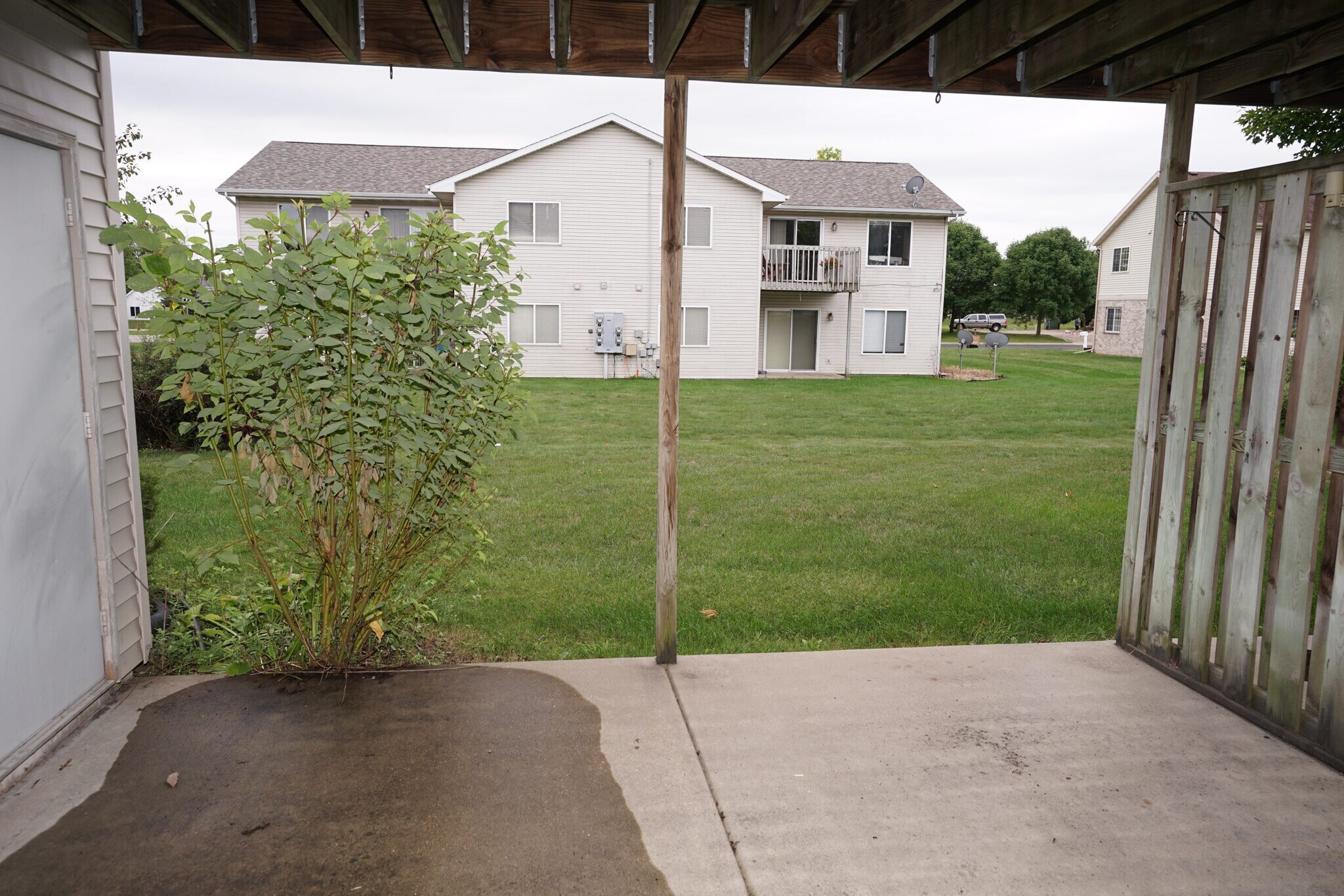 Building Photo - 391 Country Clover Dr