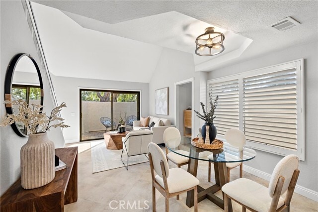 Building Photo - 91 Martinique St