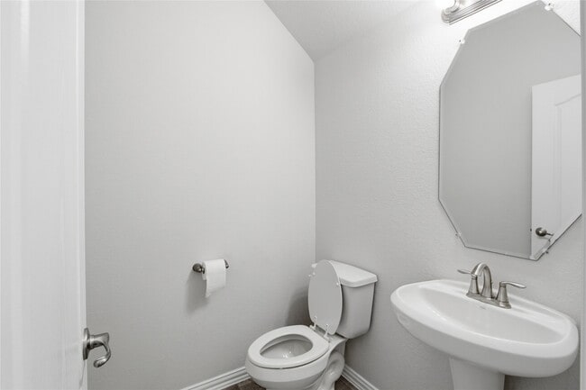 Building Photo - 13201 Leisure Cove Dr