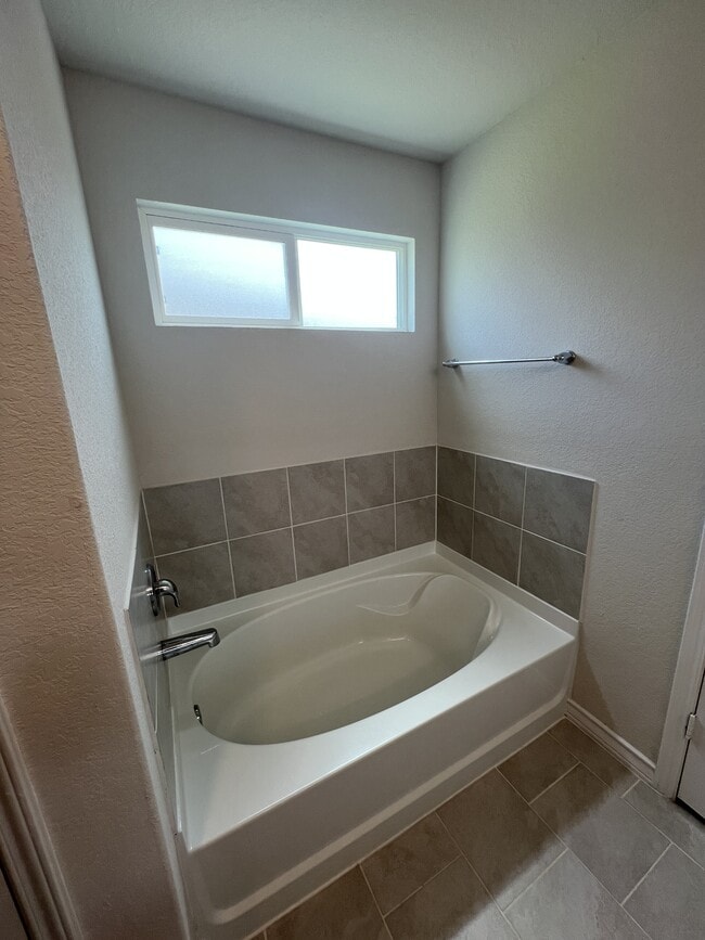 Building Photo - 317 Denison Dm