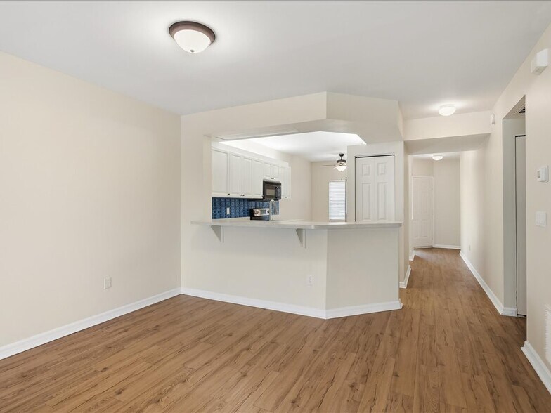 Building Photo - 7416 Plumbago Bridge Rd