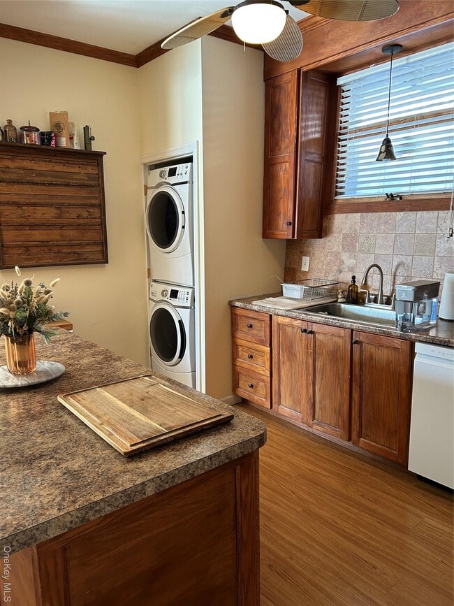 Building Photo - 666 Jersey Ave