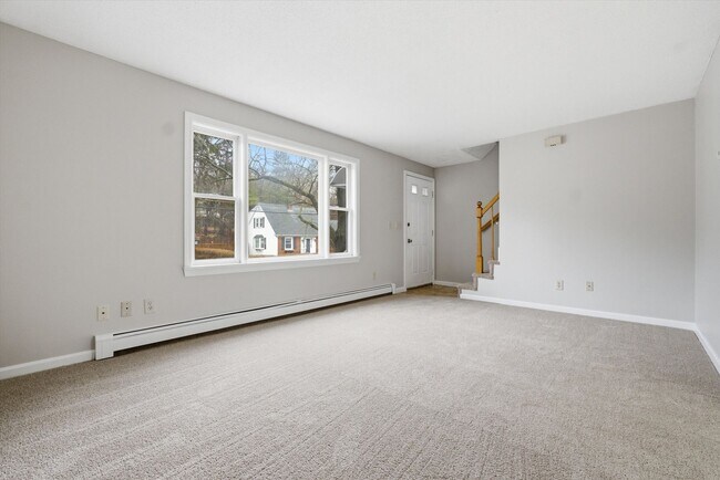 Building Photo - 888-890 Belmont Street