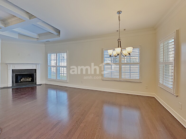 Building Photo - 1172 Frewin St