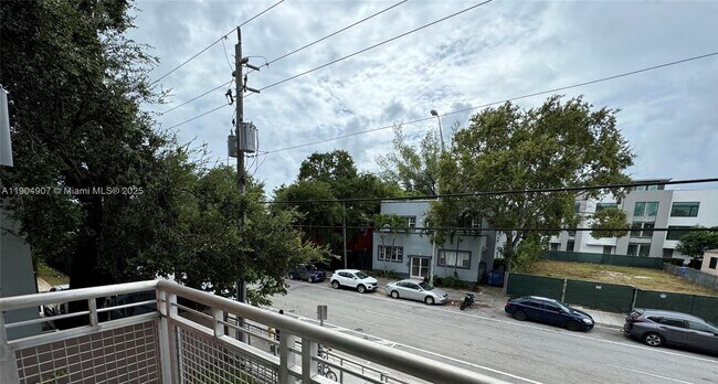 Building Photo - 529 NE 62nd St