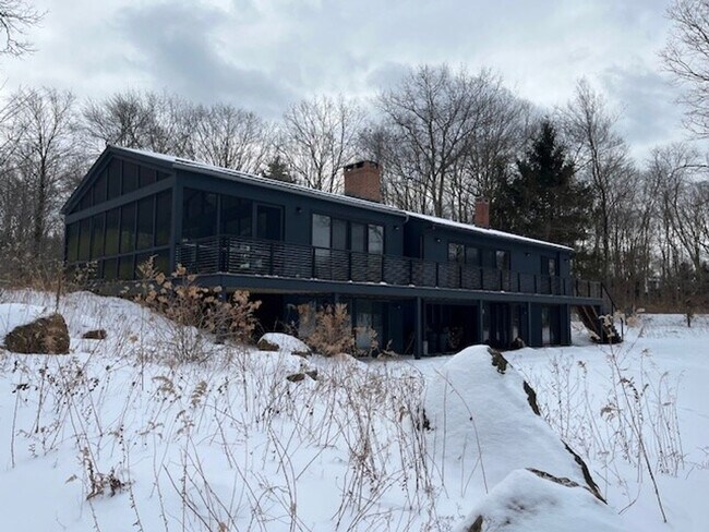 Building Photo - 296 Brick School Rd