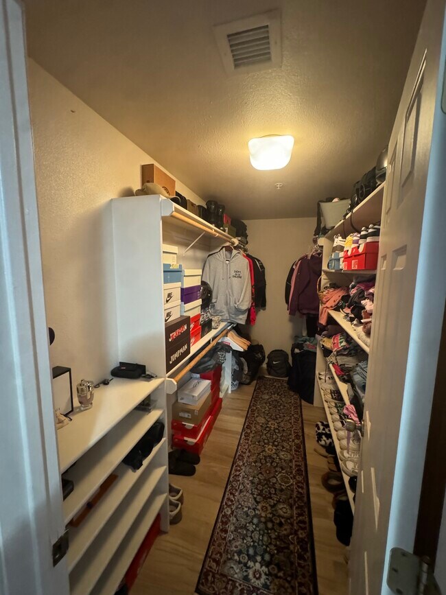 Building Photo - 93 Morning Sun Dr