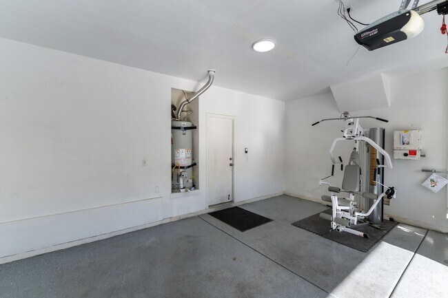 Building Photo - Summerlin West Resort Style Home