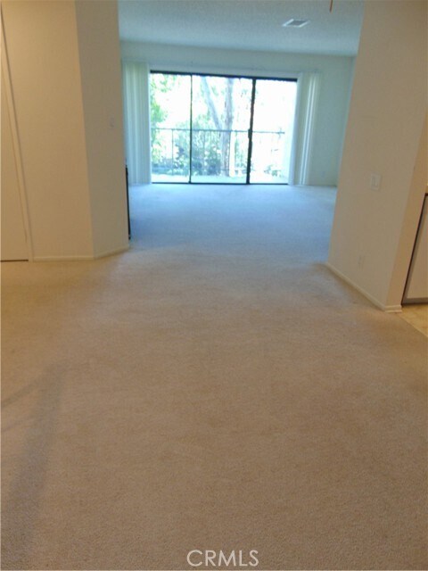 Building Photo - 2203 Apricot Dr
