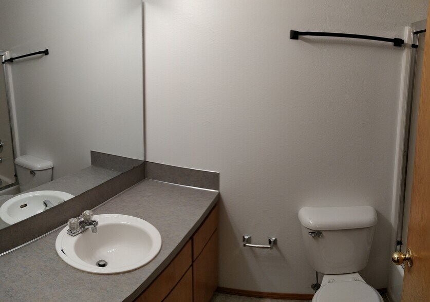 Building Photo - 18901 24th Ave W