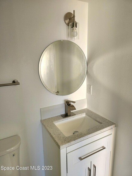 Building Photo - 1225 N Wickham Rd