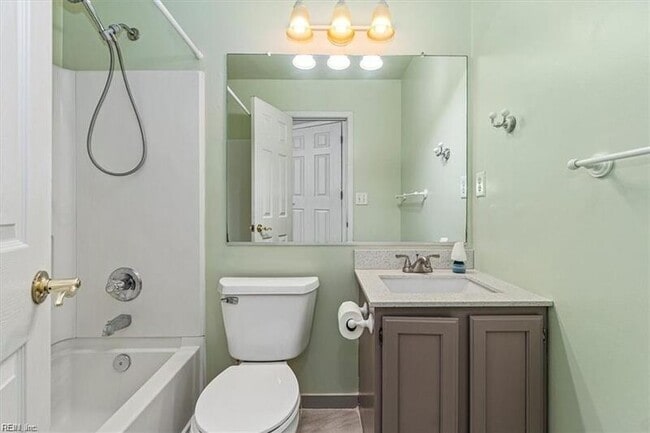 Building Photo - 4975 Kemps Lake Dr