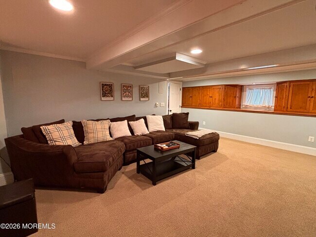 Building Photo - 333 Woodland Ave