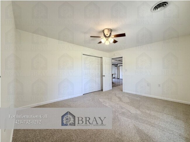 Building Photo - 307 Honeysuckle Dr