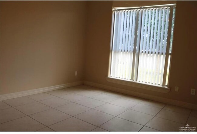 Building Photo - 4905 S Hummer Ln