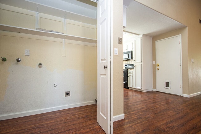 Building Photo - 1130 Berea Dr