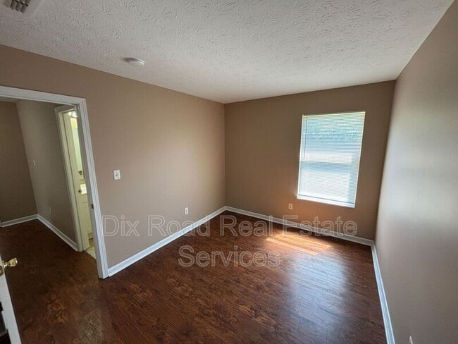 Building Photo - 6729 Fayetta Dr