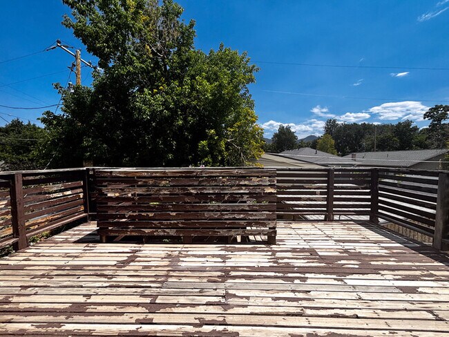 Building Photo - Beautiful, Bright, & Open Bungalow