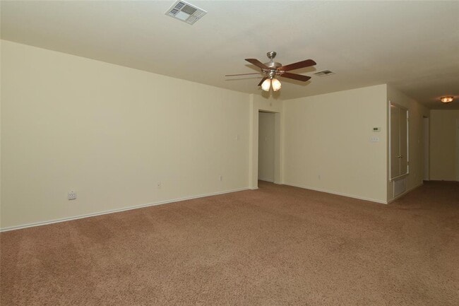 Building Photo - 807 Estancia Way