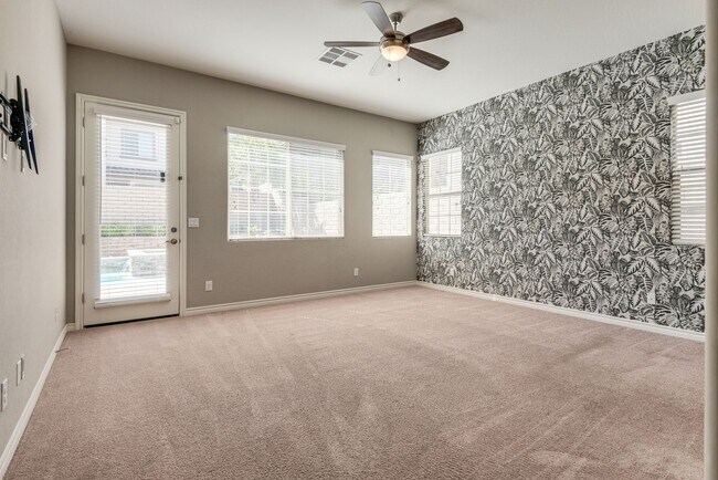 Building Photo - Stunning Summerlin Rental on Private Cul-d...
