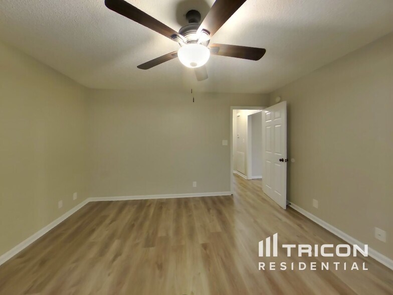 Building Photo - 3261 Tabby Dr