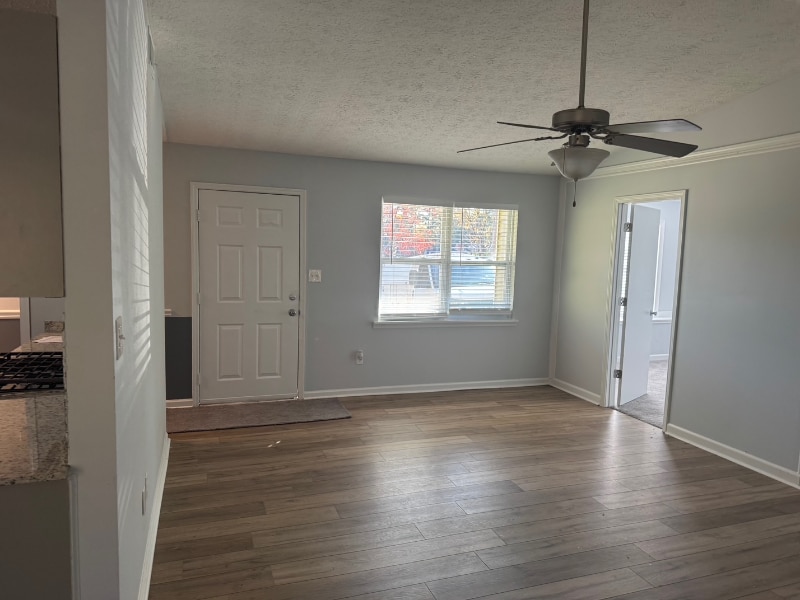 Building Photo - 530 Bell Rd SE