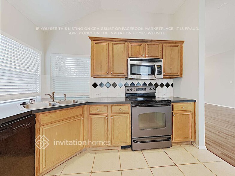 Building Photo - 7703 Kittery Ln