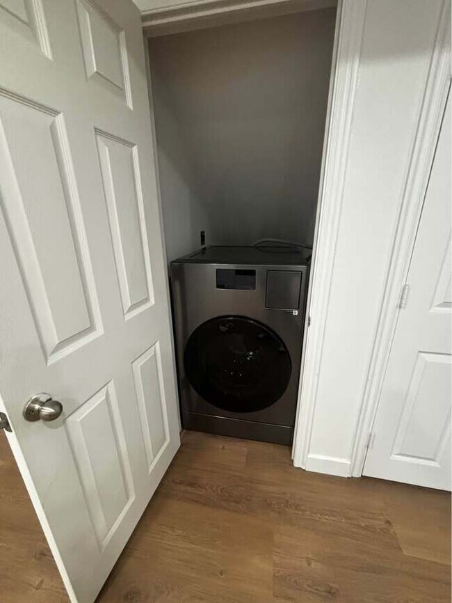Building Photo - Great basement rental in Eagle Mountain