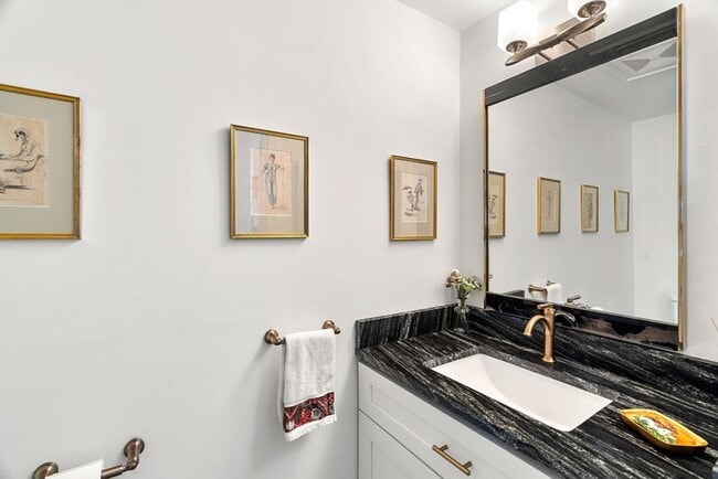 Building Photo - 126 Merrimac St