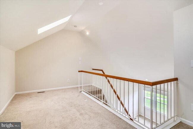 Building Photo - 8830 Thomas Lea Terrace