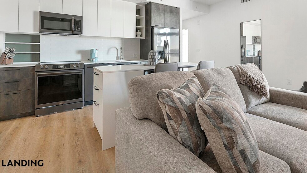 Building Photo - 632 Howard Rd SE