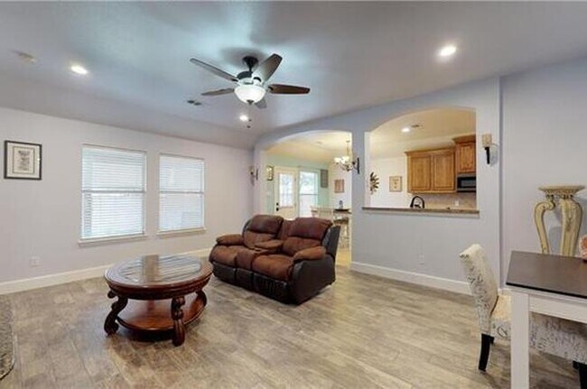 Building Photo - 1828 Marlin Dr