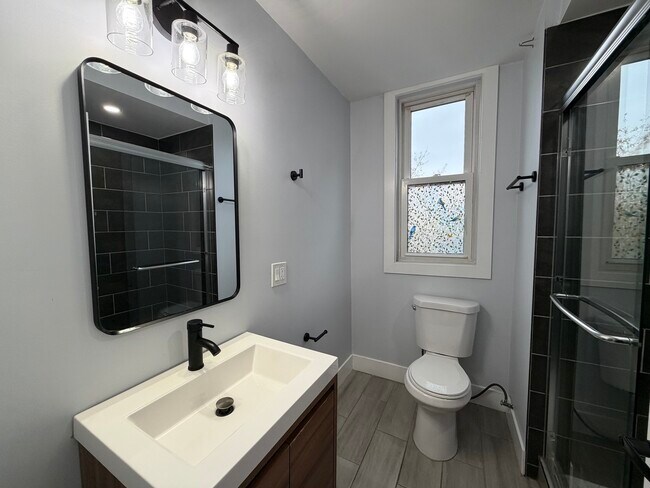 Building Photo - 1626 N Washtenaw Ave