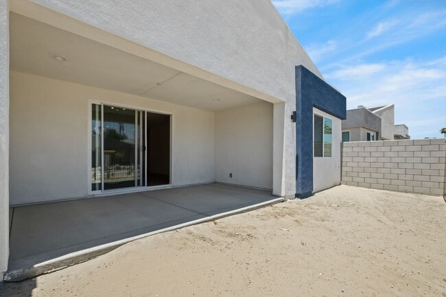 Building Photo - New Home in Gated Indian Palms Country Club