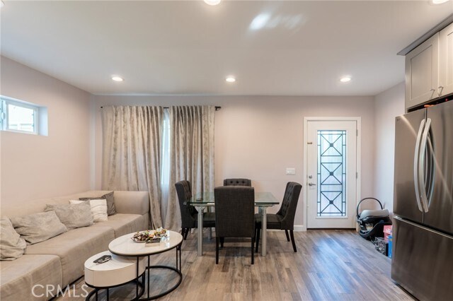 Building Photo - 7647 Amestoy Ave