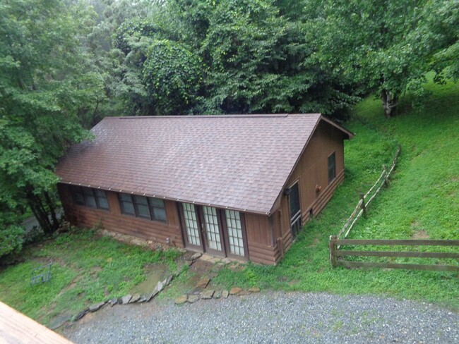 Building Photo - 417 Cobbs Creek Rd