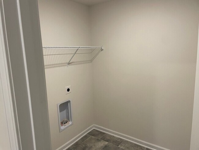 Building Photo - Complimentary Rent for a July ONLY Move in...