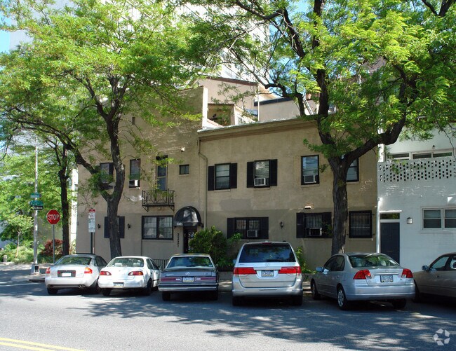 Building Photo - 2121-2123 Sansom St