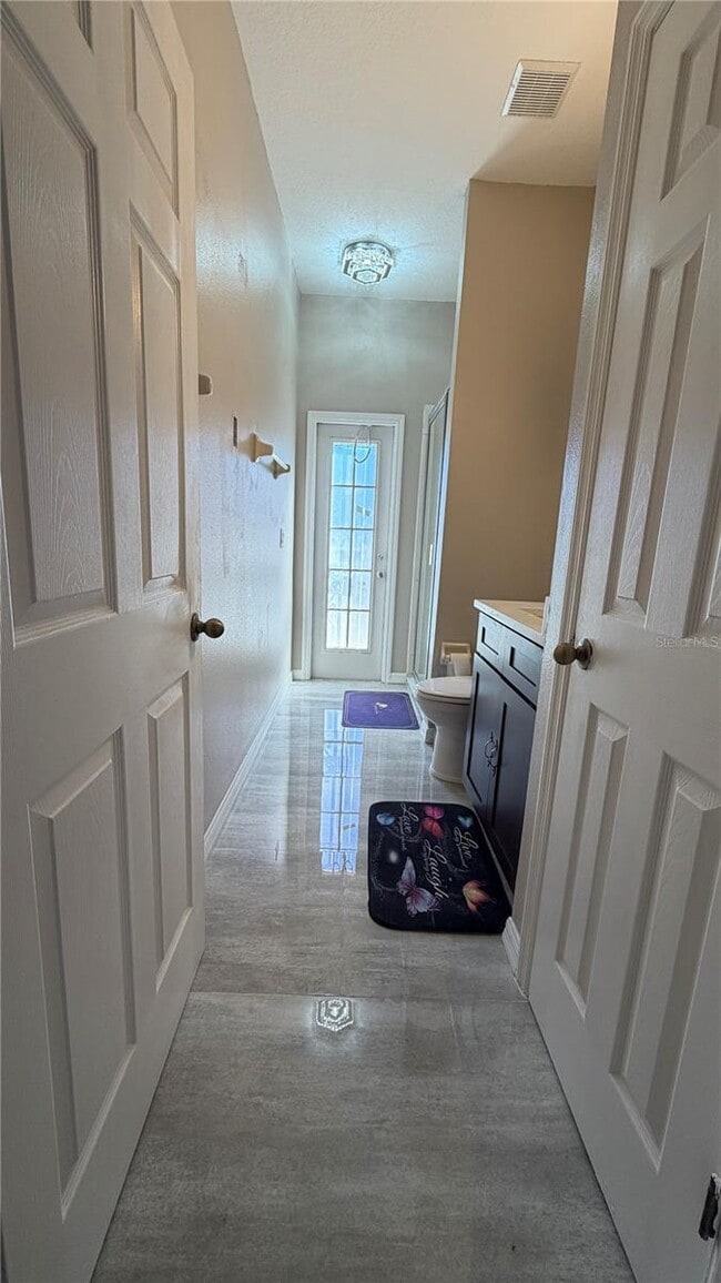 Building Photo - 2661 Plumberry Ave