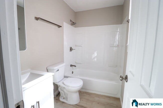 Building Photo - 840 N 29th St