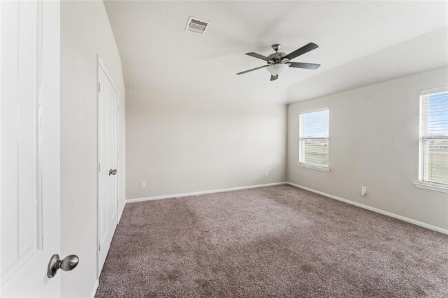 Building Photo - 8014 Oxbow Manor