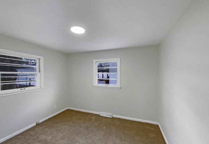 Building Photo - 2828 Shartle St