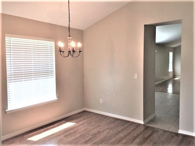 Building Photo - 636 Longcrest Ln