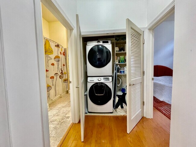 Building Photo - 126 Dudley St