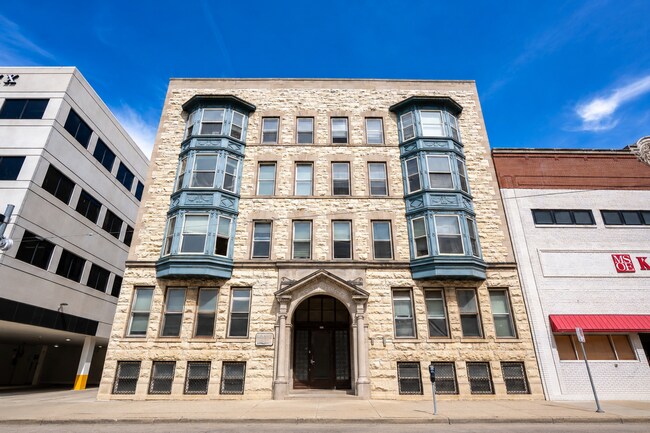 Building Photo - Comstock