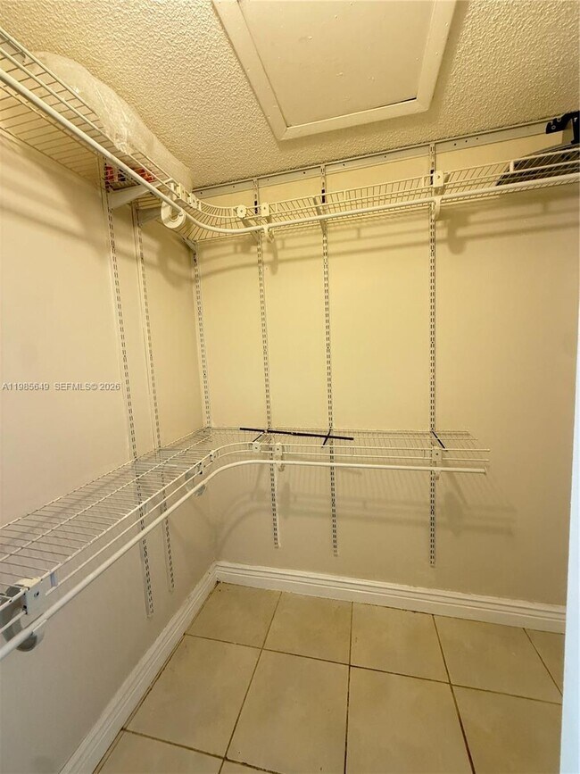 Building Photo - 14030 SW 91st Terrace